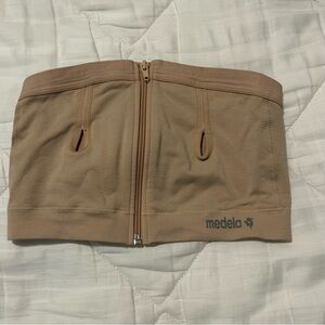 Medela Zipper Front Hands Free Nude Tan Pumping Bra Medium Nursing Breastfeeding